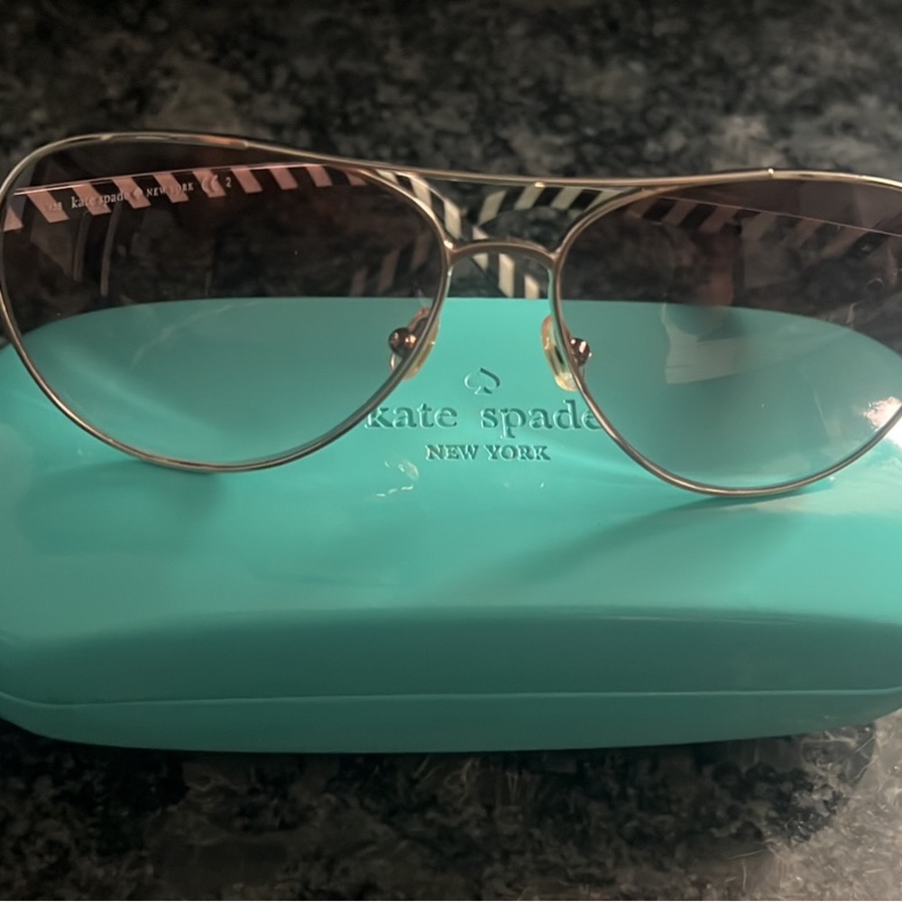 Kate Spade sunglasses. Like new.